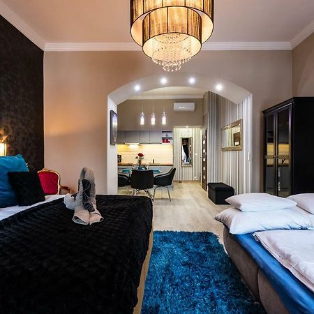 Апартаменты Center Of The Center, The Grand Deluxe Будапешт Экстерьер фото